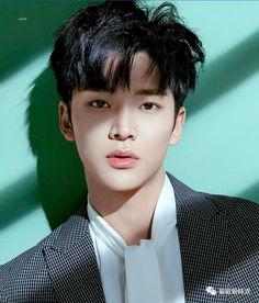 吃瓜群众一起get刘宇宁同款,吃瓜群众齐get刘宇宁同款,潮流风向标再起