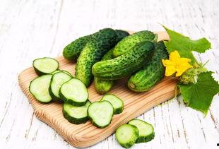 群众吃瓜形容词,群众津津乐道的吃瓜盛宴